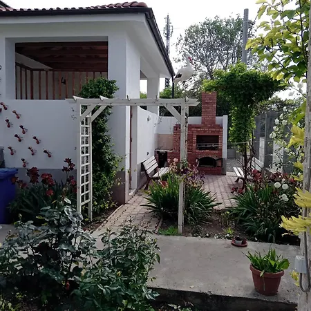 Villa Casa Plajei - *